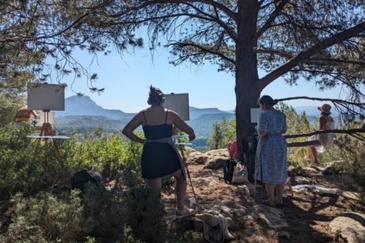 Painting in Provence: 3-Day Painters' Trail Workshop Near Aix-en-Provence