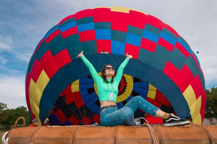 Sunrise Hot-Air Balloon Over Teotihuacán: Mexico City Pickup & Buffet Breakfast photo 6