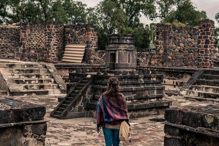 Private Teotihuacán Tour with Breakfast: Pyramids, Cave Light & Mezcal Tasting photo 2