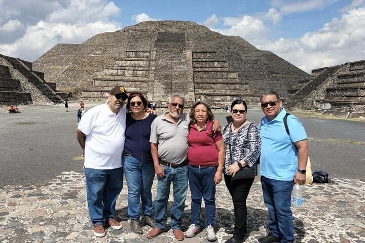Private Teotihuacán Tour with Breakfast: Pyramids, Cave Light & Mezcal Tasting photo 6