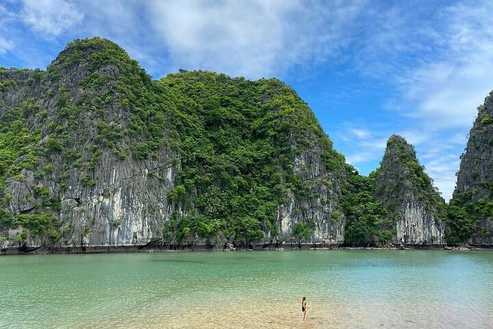 Lan Ha Bay private canoe: kayak dark & bright caves, Ba Trai Dao and Viet Hai bike trip photo 3