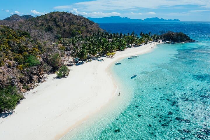 2-Week Palawan Adventure: El Nido, Coron & Puerto Princesa Island Hopping