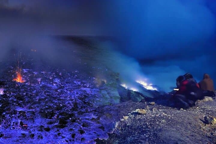 Bromo Sunrise and Ijen Blue Fire: 2-Day Volcano Trek from Surabaya