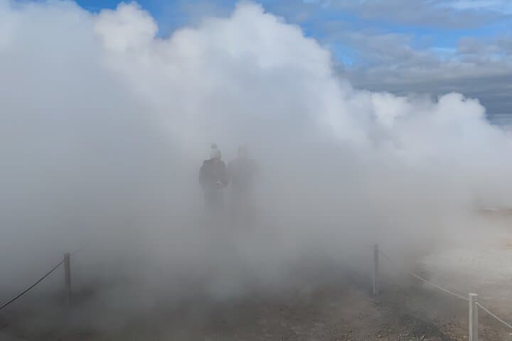 Private Golden Circle Minibus & SUV Tour — Þingvellir, Geysir & Gullfoss in One Day photo 5