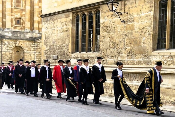 Walk the Dreaming Spires — Private Half-Day Guided Tour in Oxford photo 3