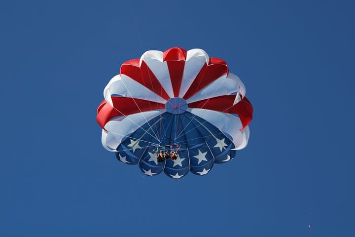 Parasailing Clearwater Beach: Soar Above Gulf Waters in a 75-Minute Flight