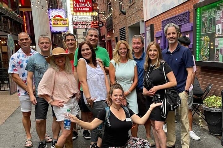 Downtown Nashville Food Tour: Bites Beyond Broadway & Music City Eats