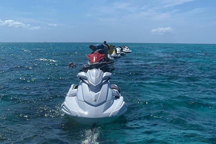 3-Hour Island Life Jet Ski Tour — Stingray City, Rum Point & Starfish Point photo 3