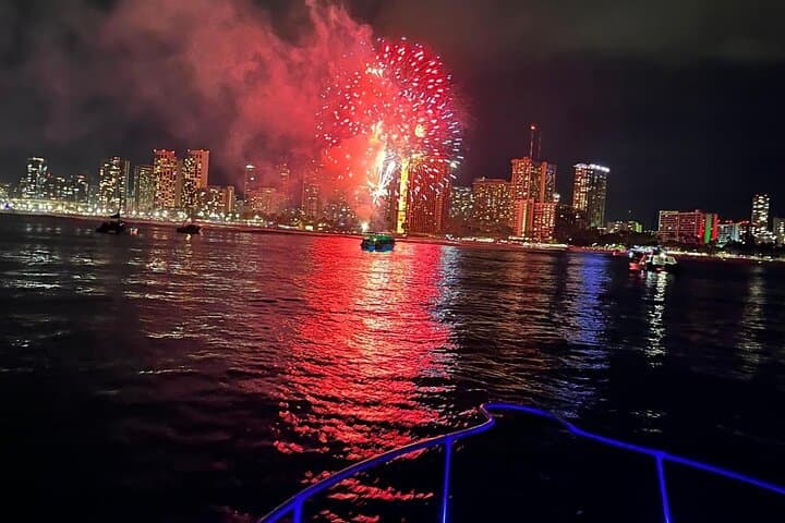 Waikiki Friday Sunset & Fireworks Cruise: Best Oceanfront Views