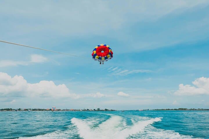 Punta Cana Parasailing Party Boat: Open-Bar Ocean Adventure photo 2