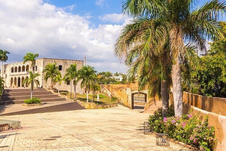 Santo Domingo Day Trip from Punta Cana — Los Tres Ojos & Colonial Zone Tour photo 2