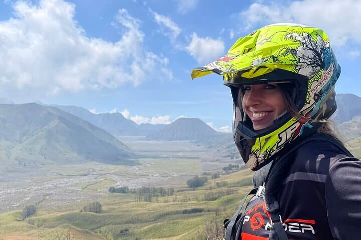 Bromo Dirt Bike Adventure: 150cc Off-Road Tour to Mount Bromo and the Sand Sea
