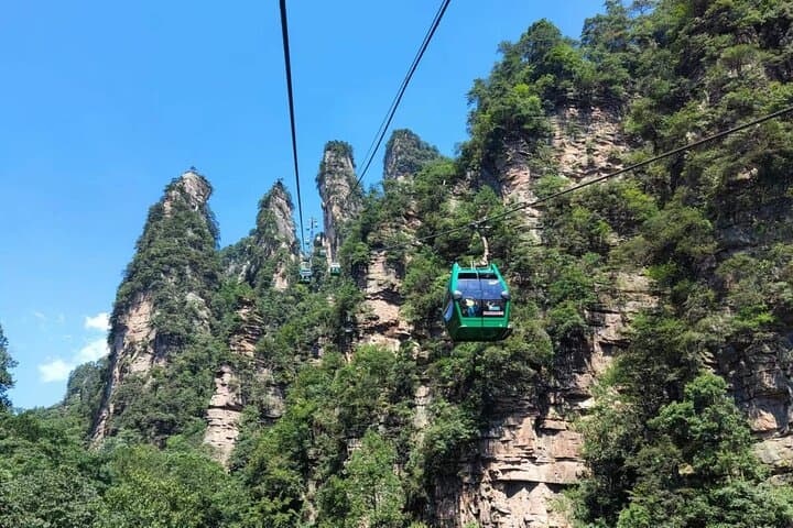 3-Day Zhangjiajie Tour: Tianmen, Avatar Mountains, Glass Bridge & Fenghuang photo 2