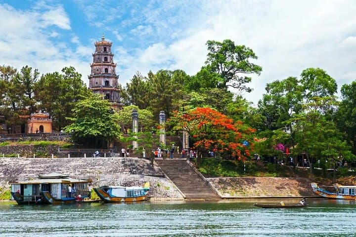 Hue City Full-Day Tour: Hai Van Pass, Khai Dinh & Imperial City