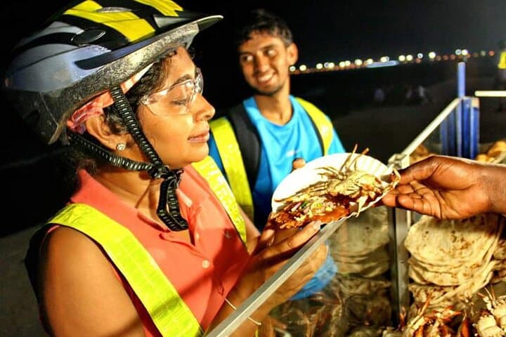 Colombo Streetfood Cycling Tour: Hoppers, Kottu & City Sights photo 2