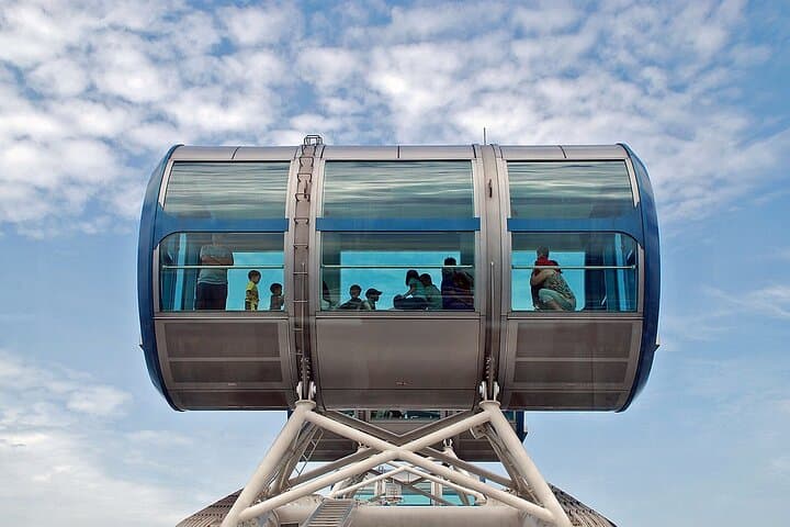 Singapore Flyer: 360° Skyline Views from the 165m Observation Wheel photo 3