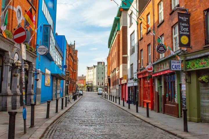 Dublin Scavenger Hunt: Self-Guided Highlights Walking Tour