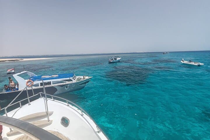 Hurghada Hula Hula Island Full-Day Luxury Boat Snorkeling Trip photo 3