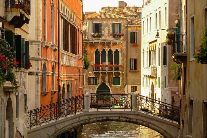 Venice Scavenger Hunt — Self-Guided Walking Tour to St. Mark’s & Rialto photo 2