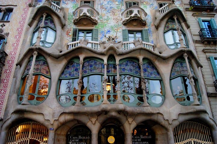 Barcelona Scavenger Hunt: Self-Guided Highlights Tour of the Gothic Quarter and Waterfront photo 3