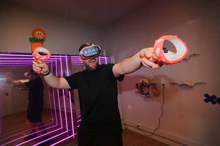 Shared VR Gaming Experience in Marousi — Free-Roam Virtual Reality near Athens