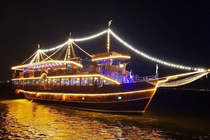 Dubai Dhow Cruise Dinner at Al Seef Creek — Evening Cruise & Multicuisine Buffet photo 6
