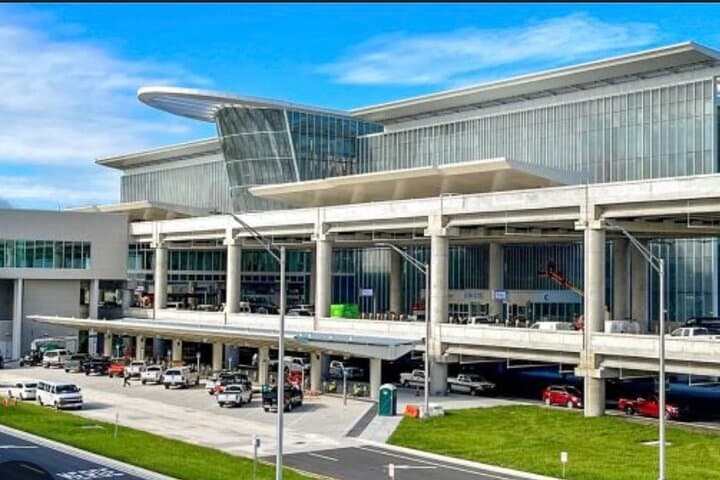 Orlando Private Luxury Sprinter Transfer: Executive Door-to-Door Service photo 6