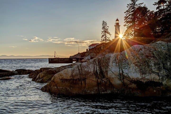 Guided Oceanside Hike in Stanley Park — Coastal Rainforest, Seawall & Wildlife