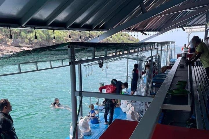 Phu Quoc Cable Car and 3-Island Snorkel Boat Tour (Full-Day) photo 1