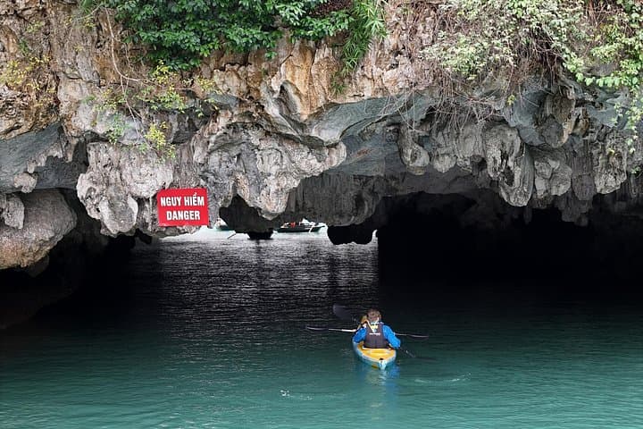 Luxury Catamaran Day Cruise and Kayaking in Lan Ha Bay from Hanoi photo 4