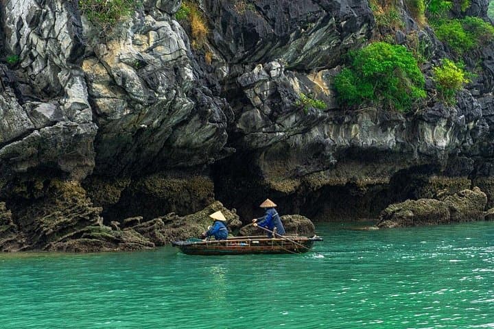 Lan Ha Bay Luxury Day Trip from Cat Ba — Kayaking, Swimming & Jacuzzi Cruise photo 6