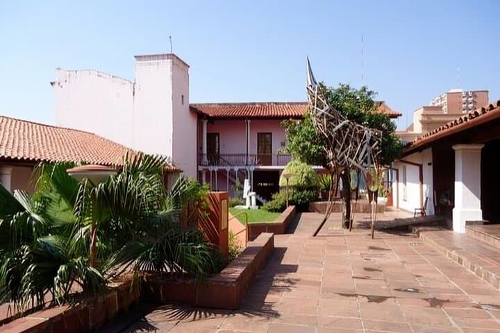 Asunción Highlights Walking Tour: Guided Historical City Walk photo 6