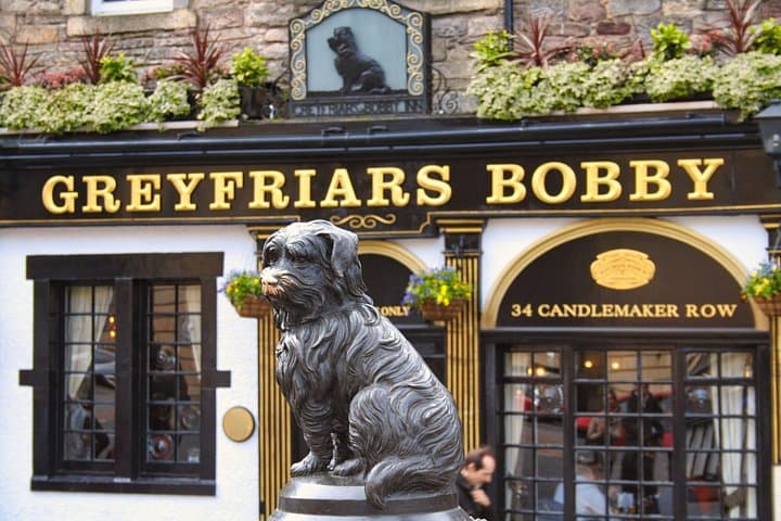 Solve the Royal Mile: Private Audiobook City Rally in Edinburgh’s Old Town photo 3