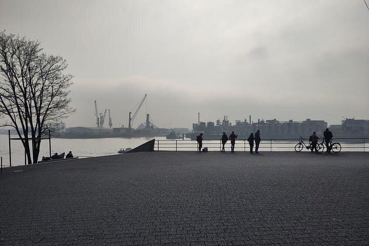 Self-Guided Port History Walk: Hamburg Harbour, Elbe Tunnel & Elbphilharmonie photo 4