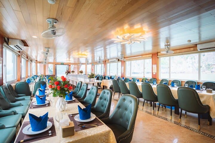 Halong Bay Deluxe Cruise: 1-Day Express Tour from Hanoi photo 4
