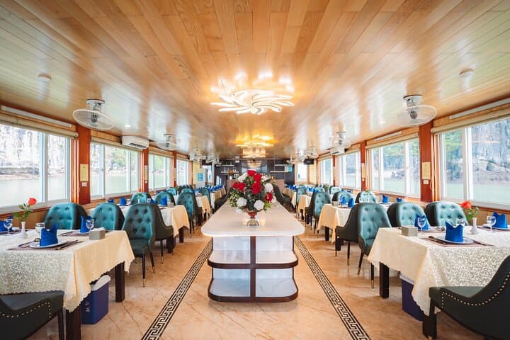 Halong Bay Deluxe Cruise: 1-Day Express Tour from Hanoi photo 2