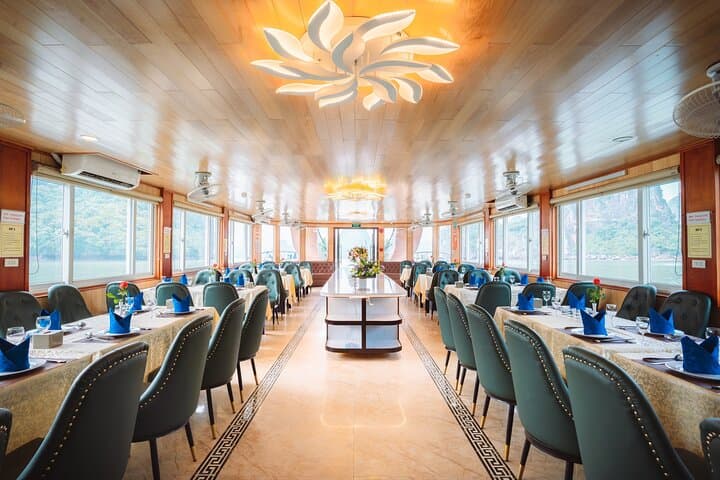 Halong Bay Deluxe Cruise: 1-Day Express Tour from Hanoi photo 3