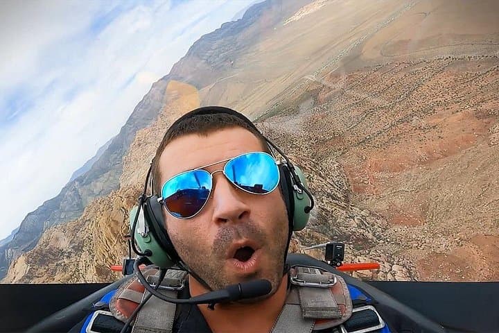 Top Gun Aerobatic Flight Experience in Las Vegas — Extra 330 Aerobatics & Air Combat photo 4