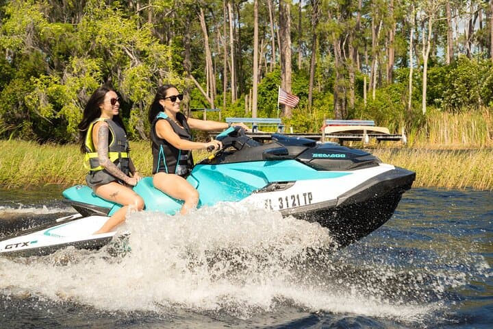 Orlando Luxe Jet Ski Rentals: High-Performance Hour on Central Florida Waters photo 6