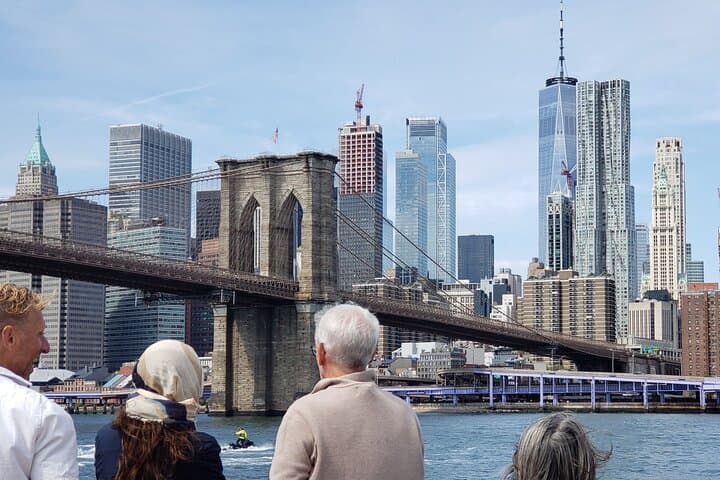 Circle the Statue: 60-Minute Liberty and Manhattan Skyline Sightseeing Cruise photo 2