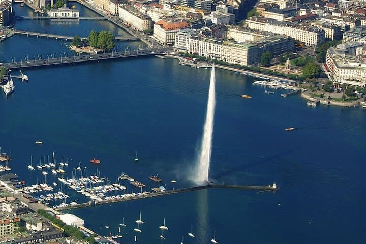 Geneva E‑Bike Wine Tour: Castle Tasting, Lake Views & Flower Clock photo 5