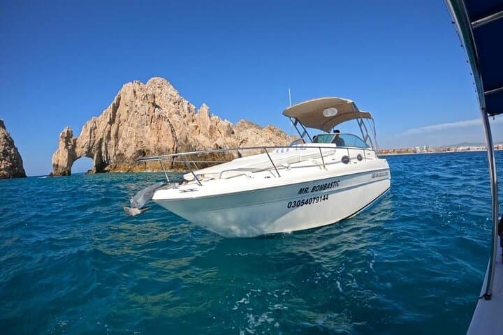 Private Cabo Yacht Cruise & Snorkeling at Land's End photo 2