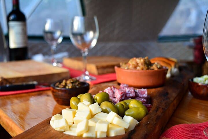 Discover Lakes Escondido and Fagnano: Sunset Dinner from Ushuaia photo 6