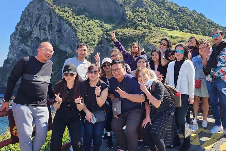 Exploring Jeju Island in 2 Days: A Private Tour of Nature, Culture, and Geology