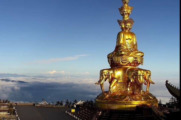 Chengdu Panda, Leshan Giant Buddha & Mount Emei 2-Day Tour