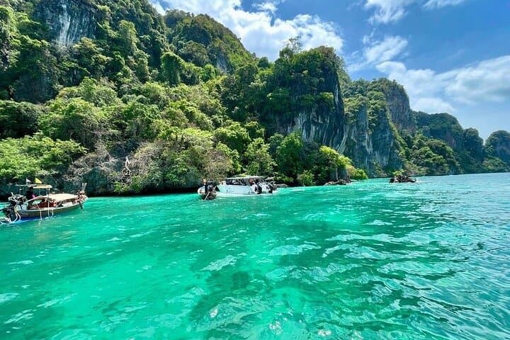 Early-Bird Phi Phi and 4 Islands Speedboat Tour from Krabi — Maya Bay, Pileh Lagoon & Snorkeling photo 2