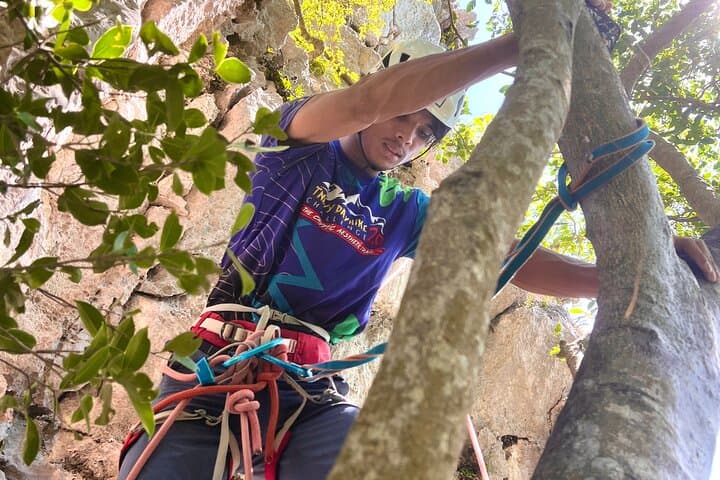 Half Day Guided Multi-Pitch Climbing Adventure on Gunung Keriang's Limestone Faces photo 2