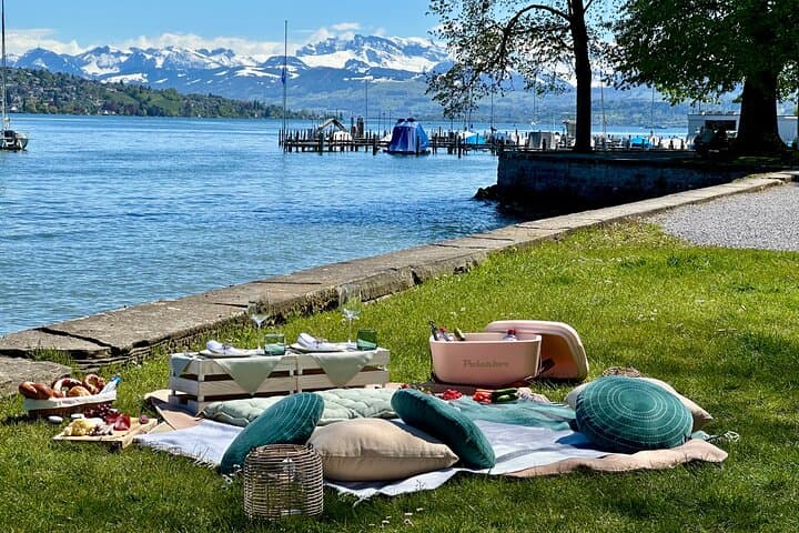 Luxury Picnic on Lake Zurich — Private Two‑Hour Lakeside Experience photo 6
