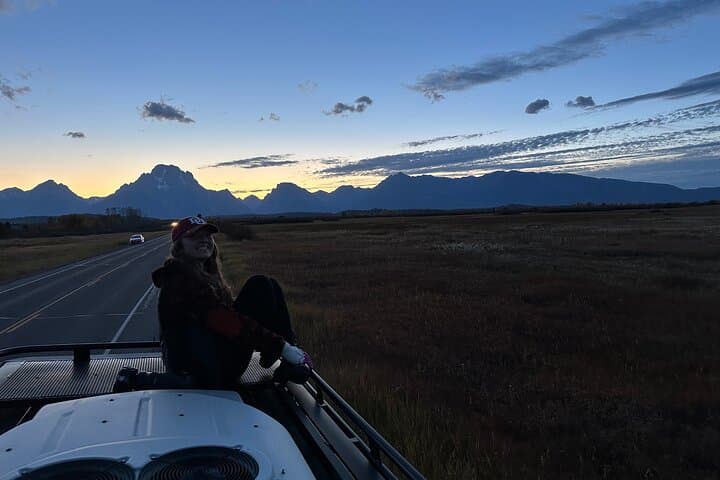 Grand Teton Private Sunset Tour: Wildlife, Photography & Jackson Lake Picnic