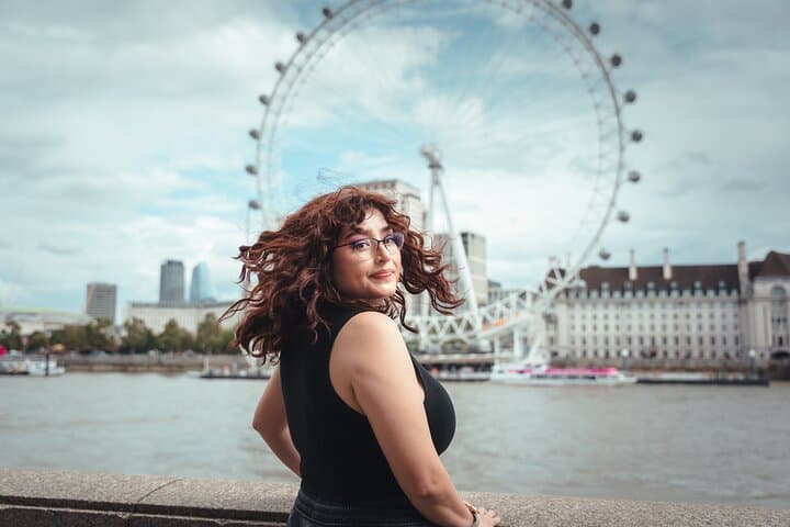 London Portraits with Professional Photographer — Private 1-Hour Iconic Photo Session photo 4